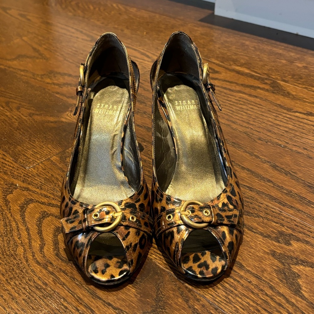 Stuart Weitzman peep toe leather print heel